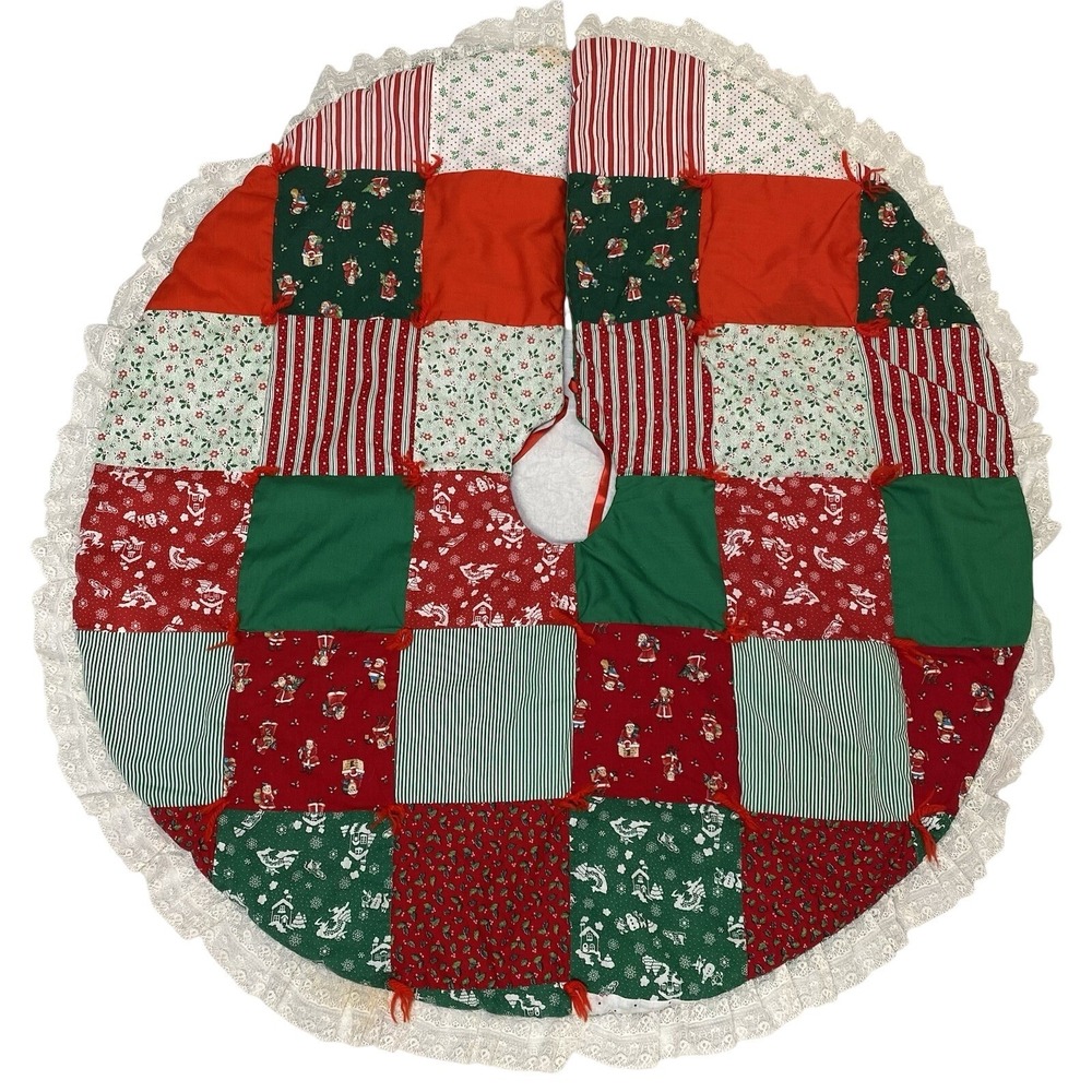 Handmade Christmas Tree Skirt Patchwork Red Green Lace Vintage 34in